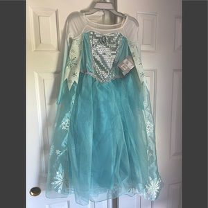 NWT Deluxe Disney Princess Elsa Frozen Halloween Costume Size 7/8